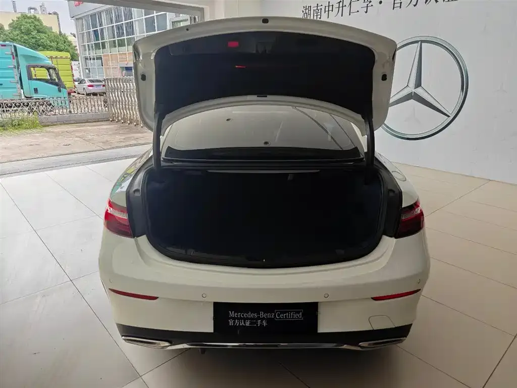 Mercedes-Benz E-Class (Import) — фото 3