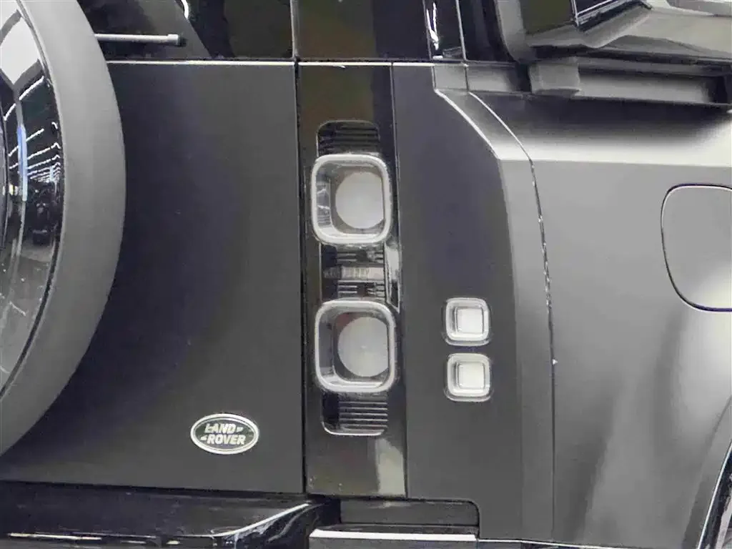 Land Rover Defender — фото 3