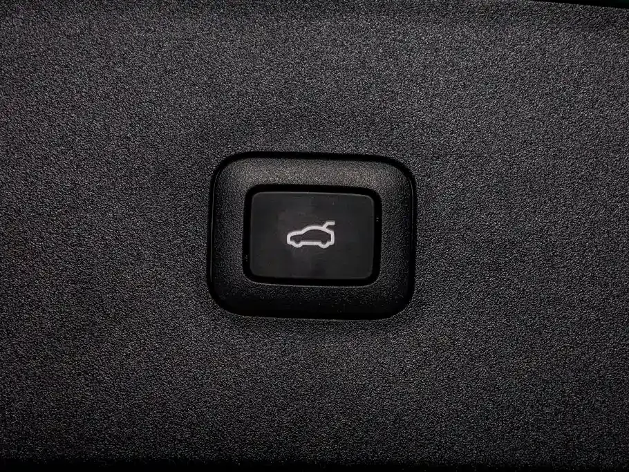 Xiaomi YU7 — фото 9