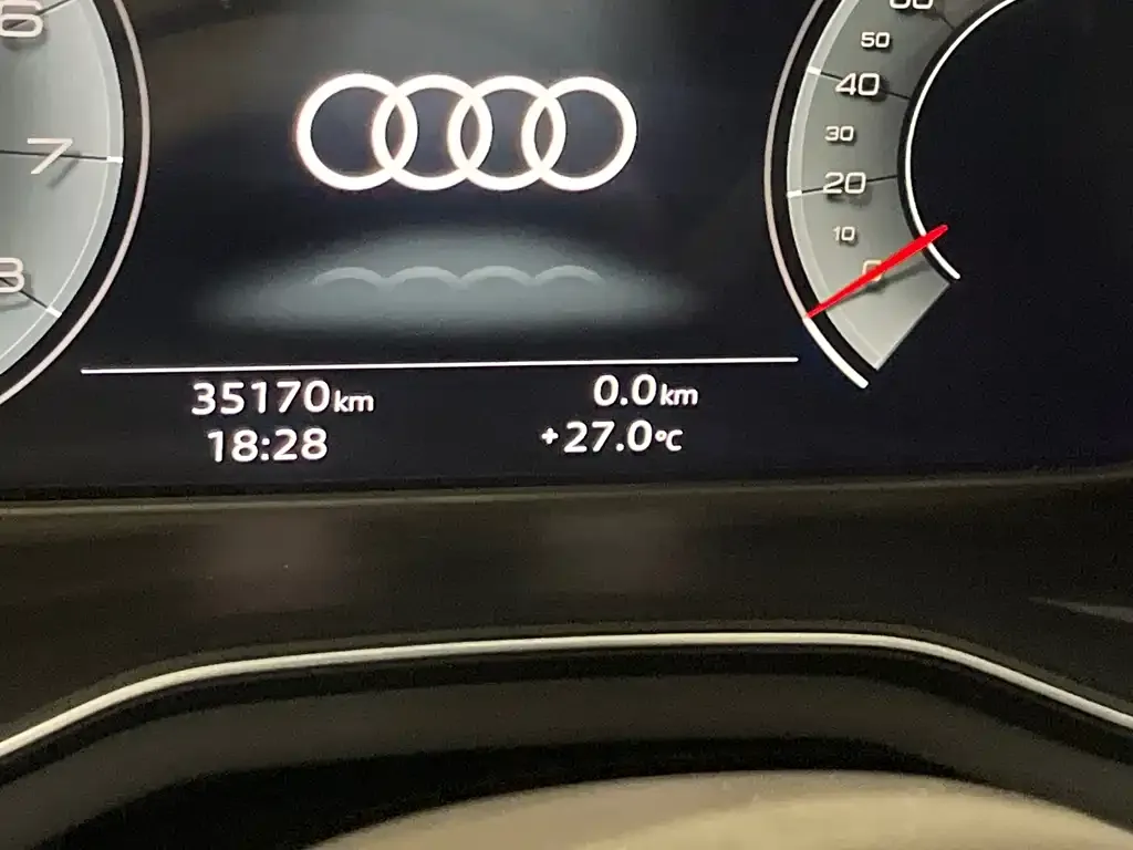 Audi A4L — фото 9