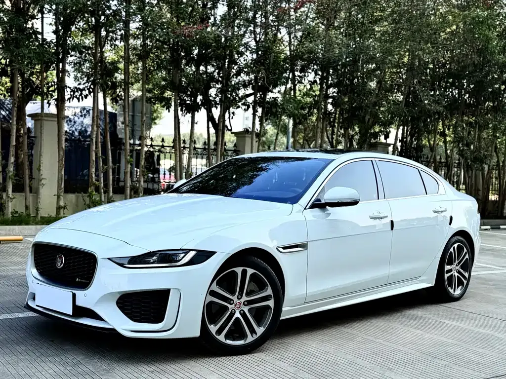 Jaguar XEL — фото 1