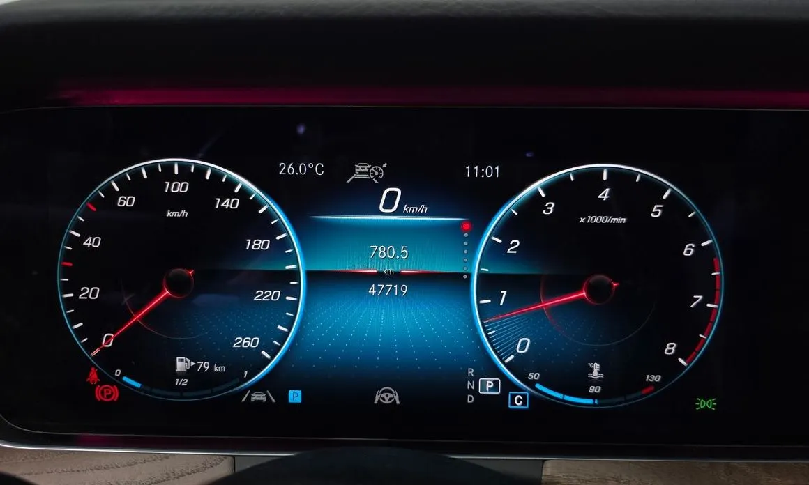 Mercedes-Benz E-Class 2021 из KR, фото 2