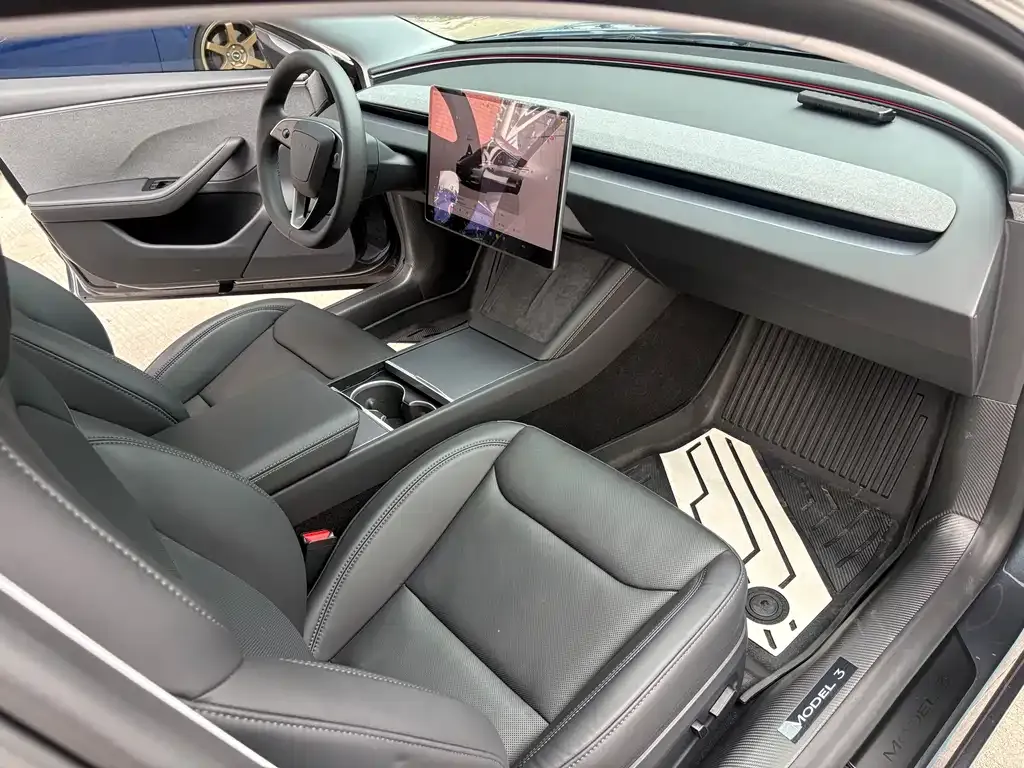 Tesla Model 3 — фото 10