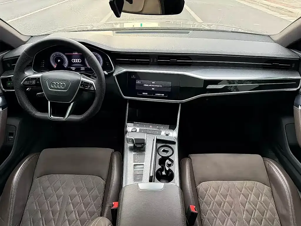 Audi A7L — фото 2