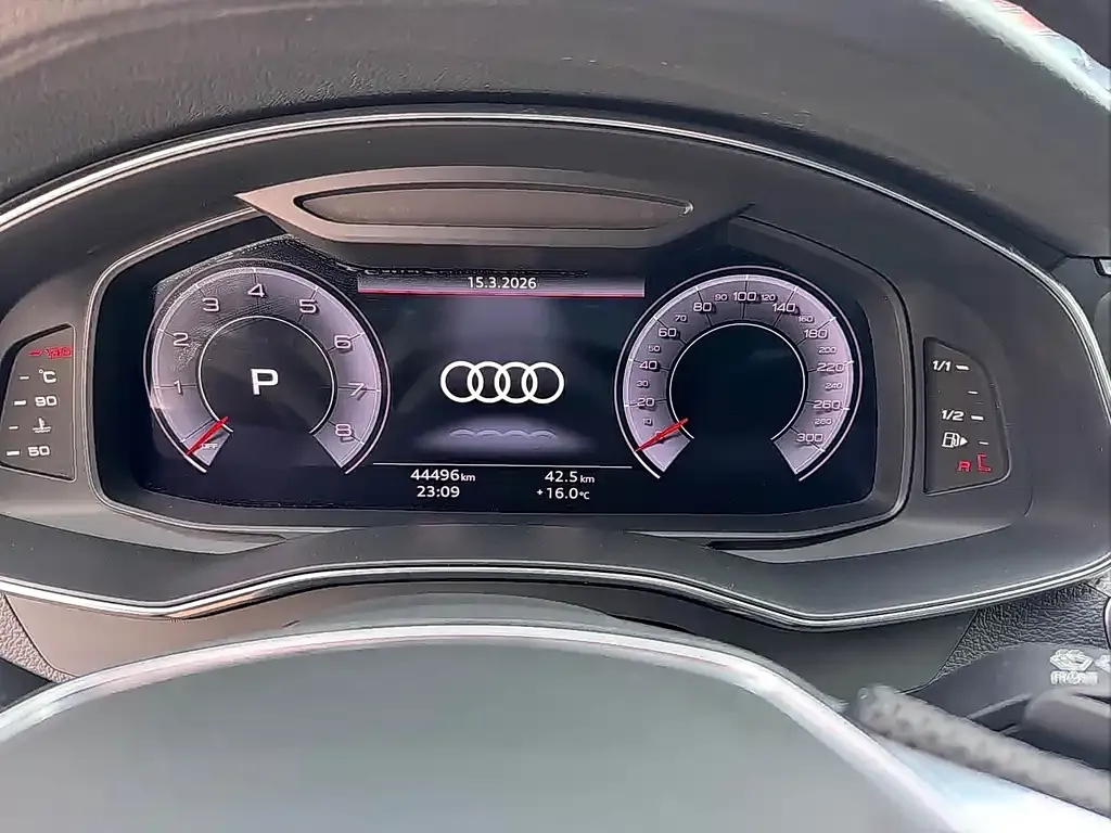 Audi A7L — фото 8