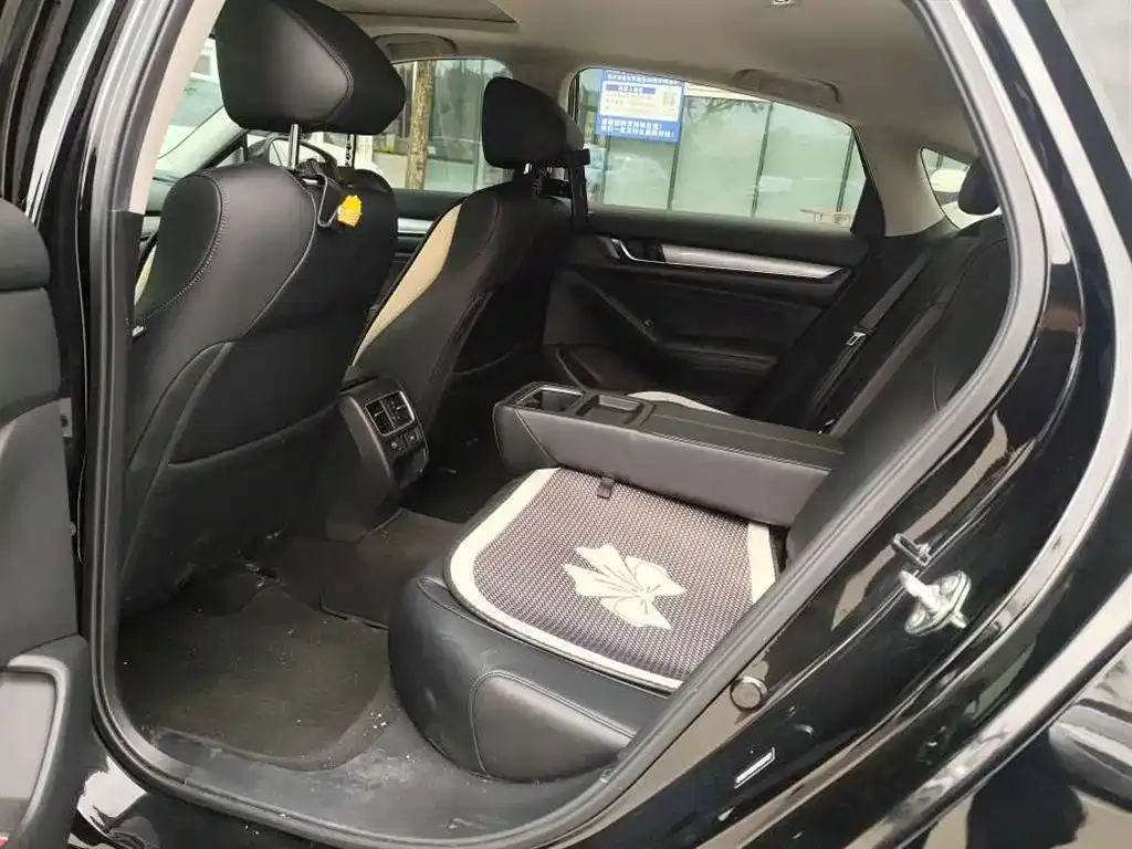 Honda Accord — фото 4