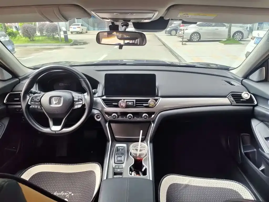 Honda Accord — фото 6
