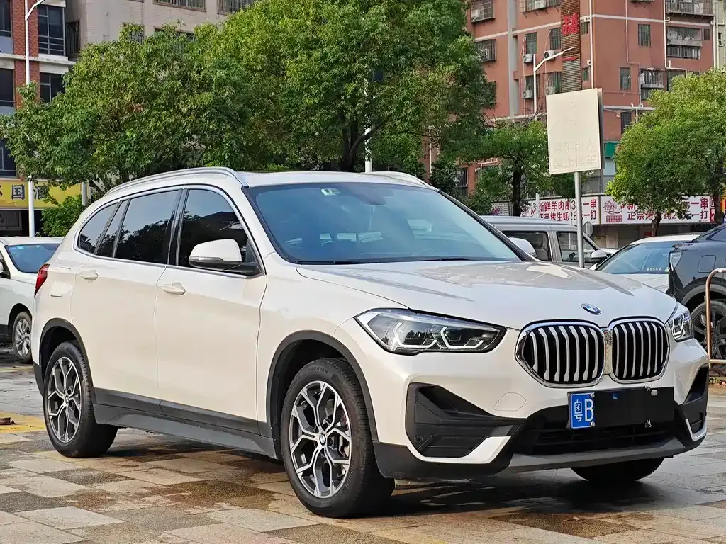 BMW X1 — фото 5