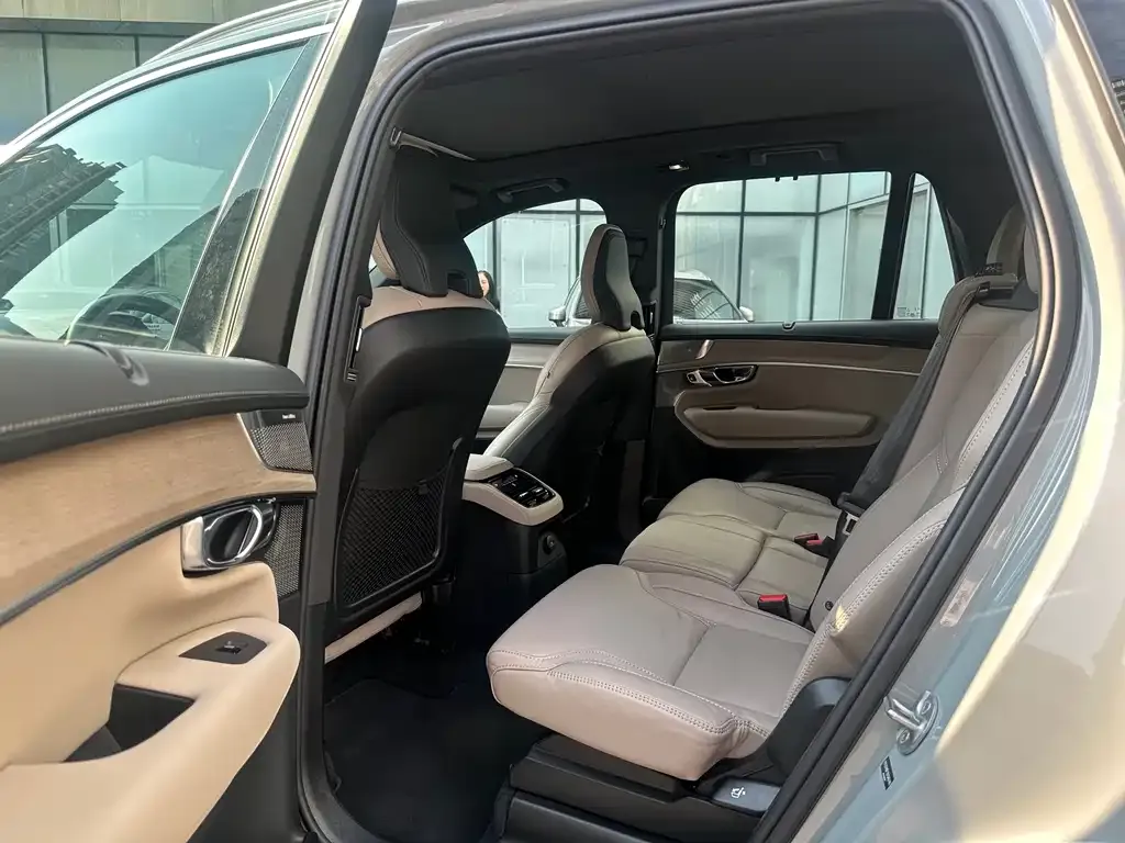 Volvo XC90 PHEV 2025 из CN, фото 10