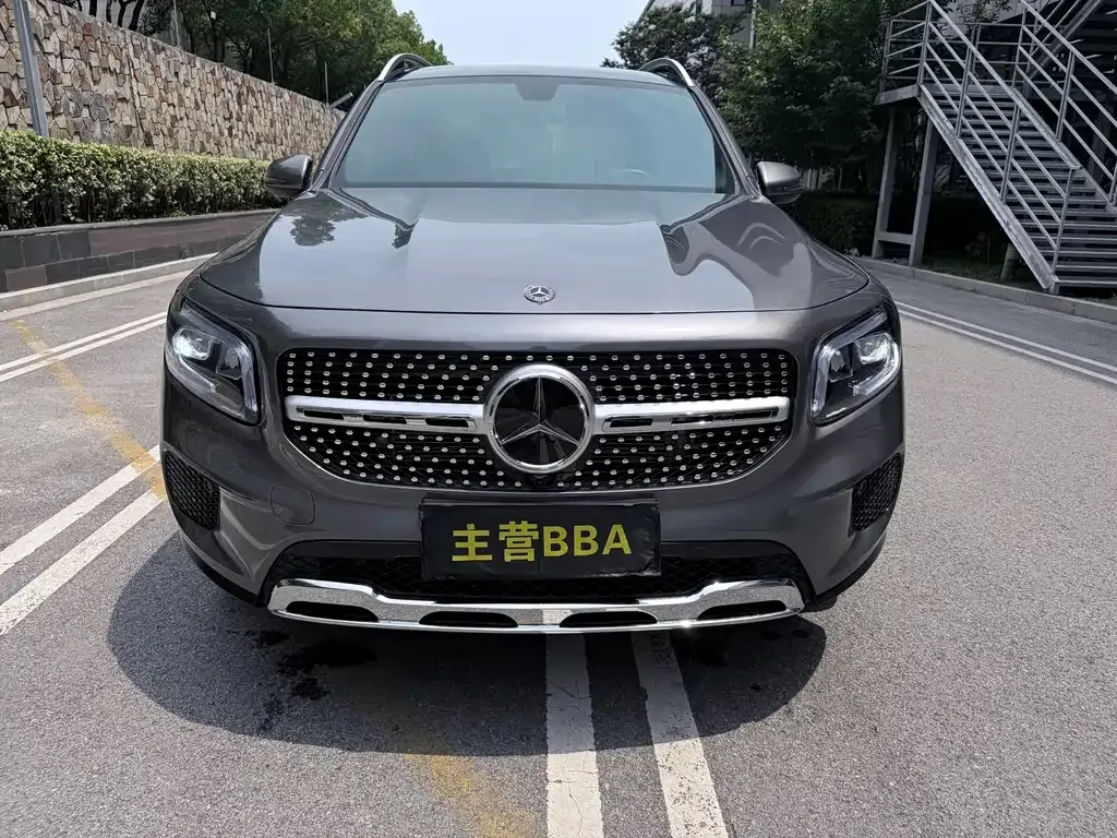 Mercedes-Benz GLB — фото 10