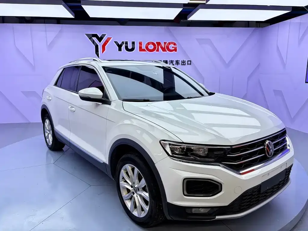 Volkswagen T-Roc — фото 9