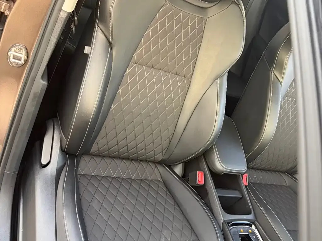 Skoda Karoq 2021 из CN, фото 3