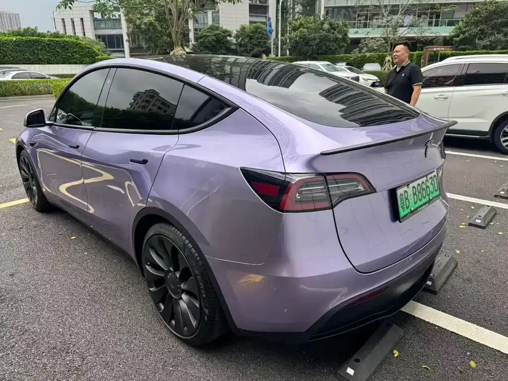 Tesla Model Y — фото 6