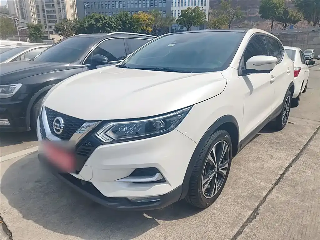 Nissan Qashqai — фото 5