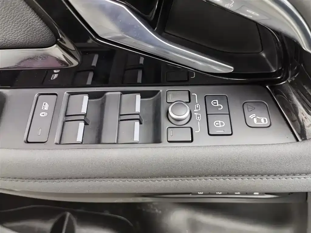 Land Rover Evoque 2021 из CN, фото 9