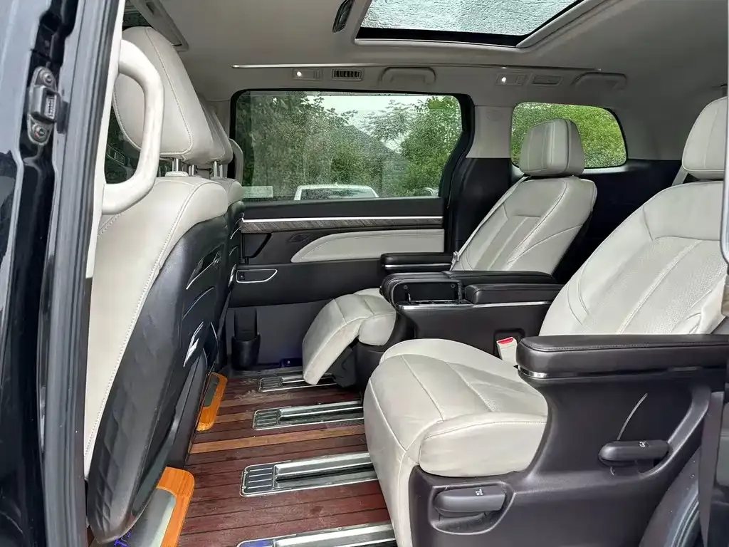GAC Motor Trumpchi M8 — фото 2