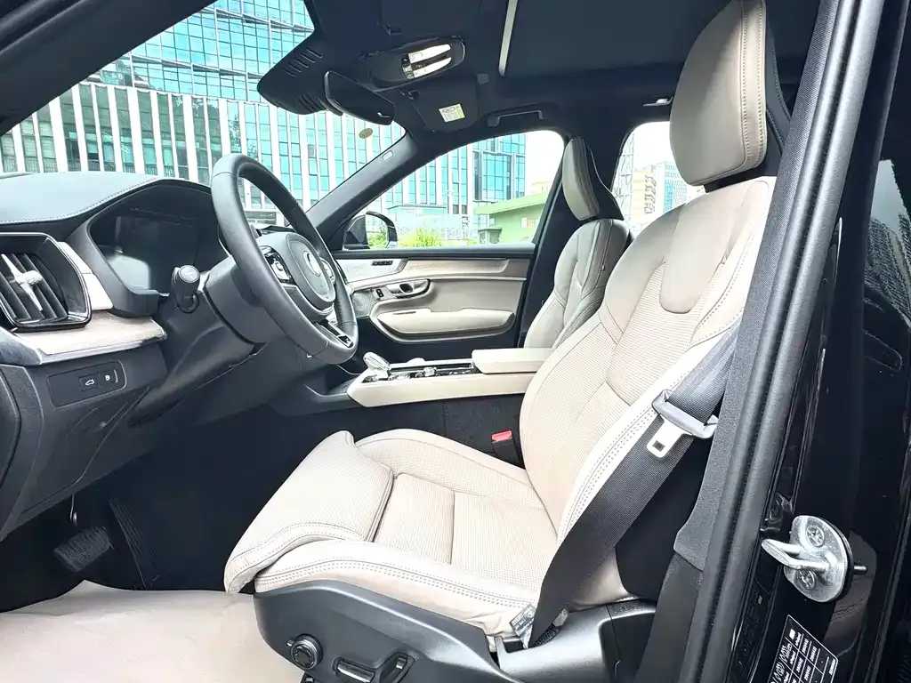 Volvo XC90 PHEV 2025 из CN, фото 8