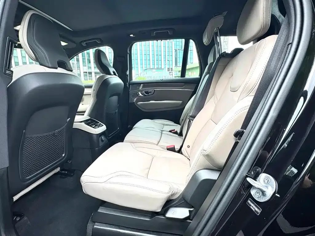 Volvo XC90 PHEV 2025 из CN, фото 2