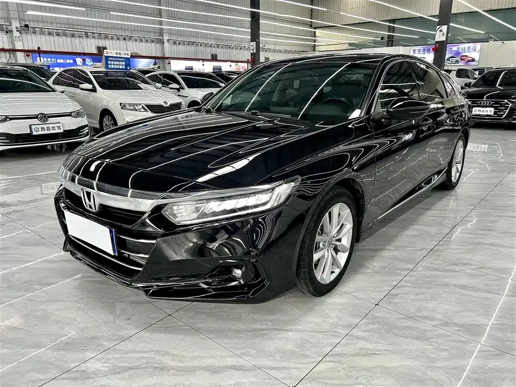 Honda Accord — фото 1