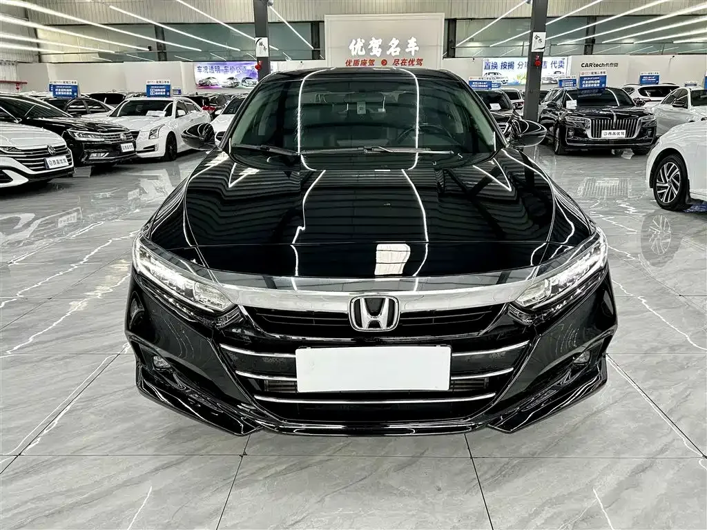 Honda Accord — фото 7