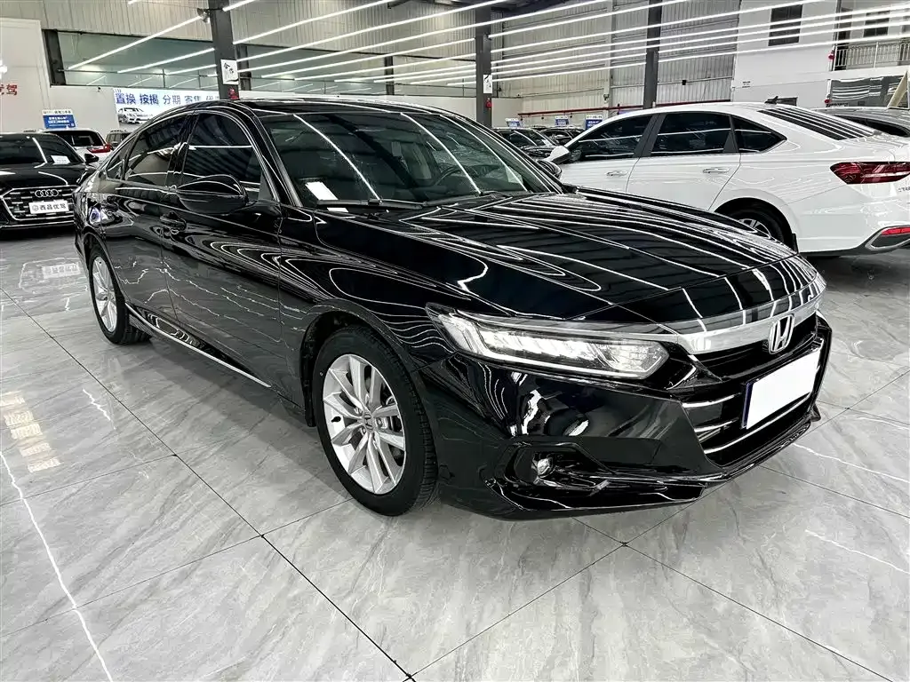 Honda Accord — фото 9