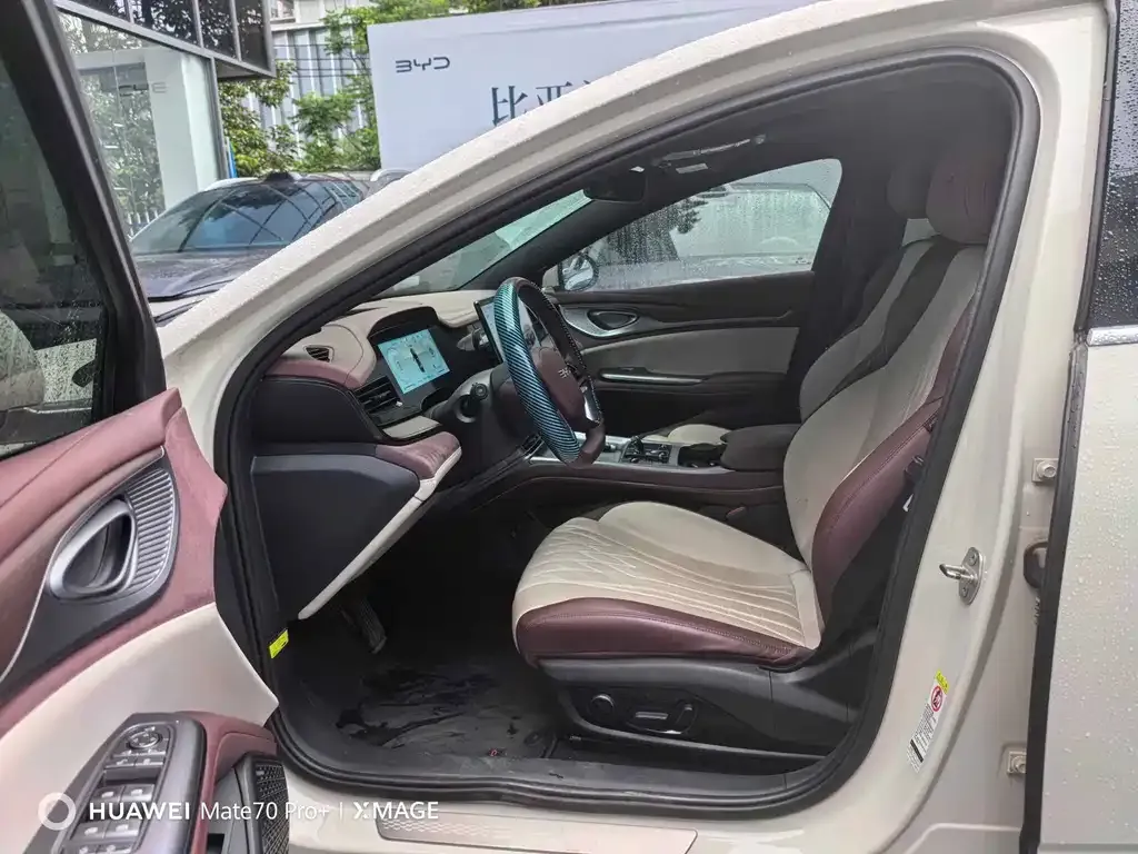 BYD Seal — фото 4