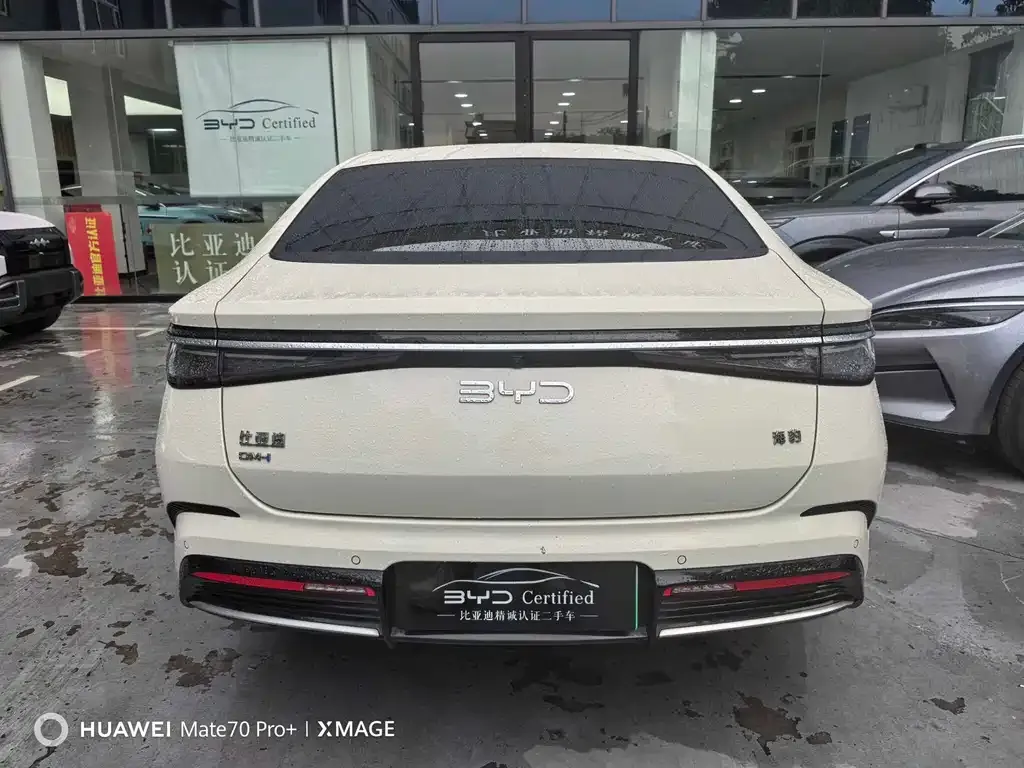 BYD Seal — фото 9