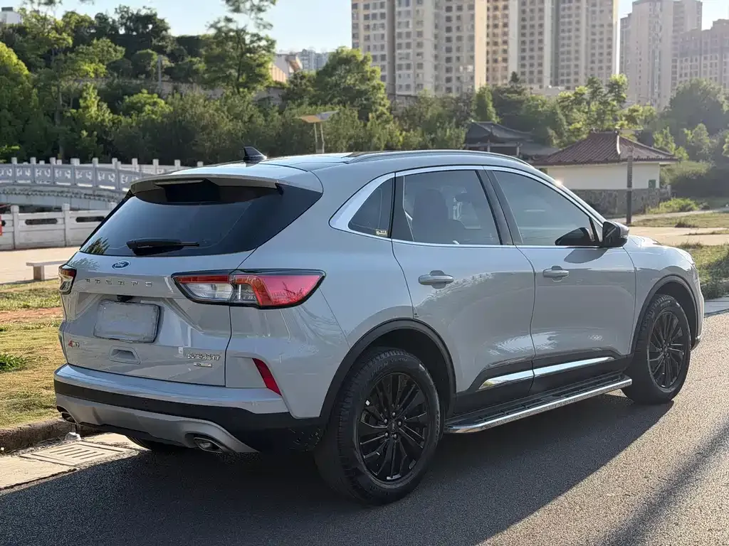 Ford Escape 2024 из CN, фото 4