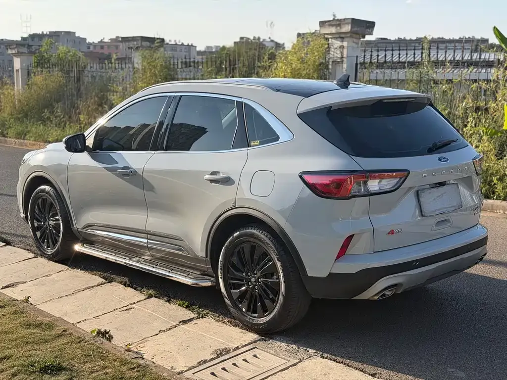 Ford Escape 2024 из CN, фото 5