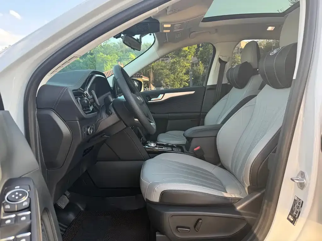 Ford Escape 2024 из CN, фото 3