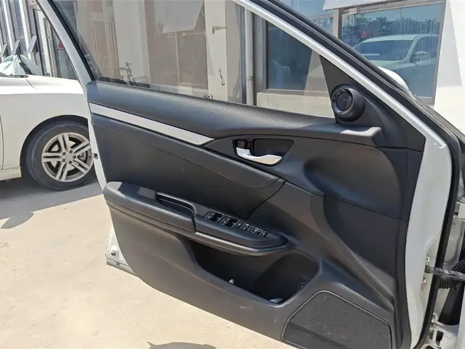 Honda Civic — фото 3