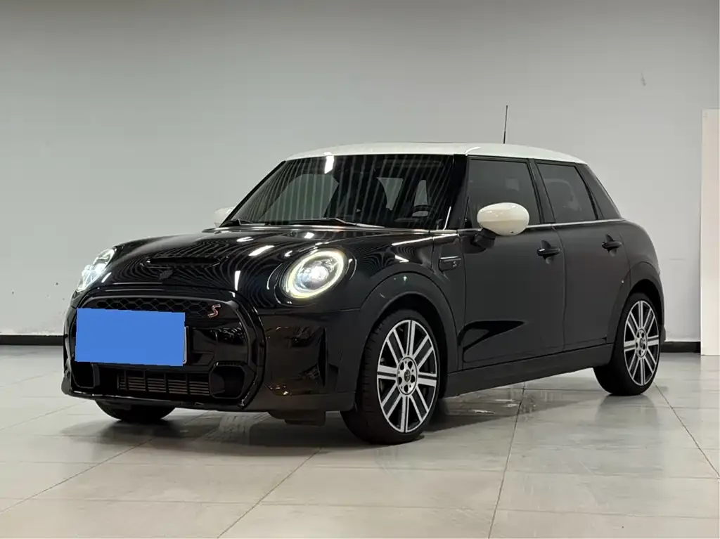 MINI Cooper (3-door) — фото 1