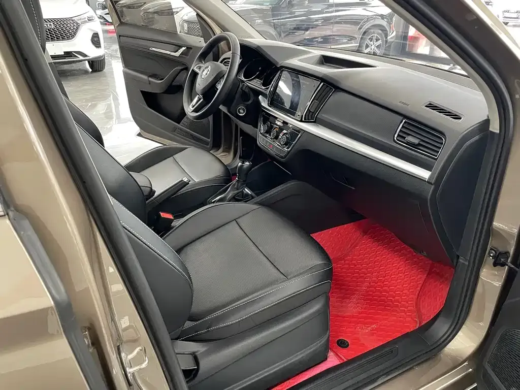 Skoda Kamiq — фото 3