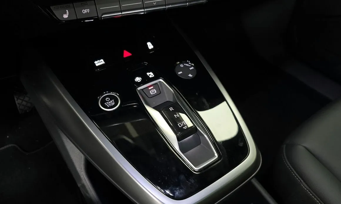 Audi Q4 e-tron 2025 из KR, фото 6
