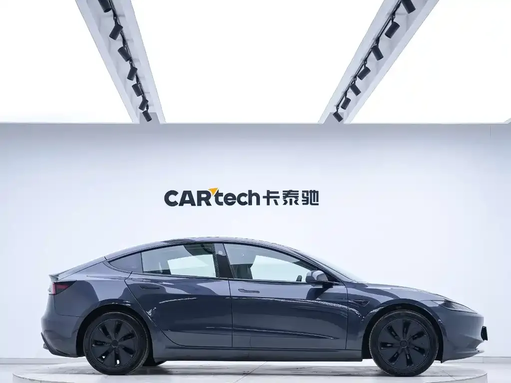 Tesla Model 3 — фото 3