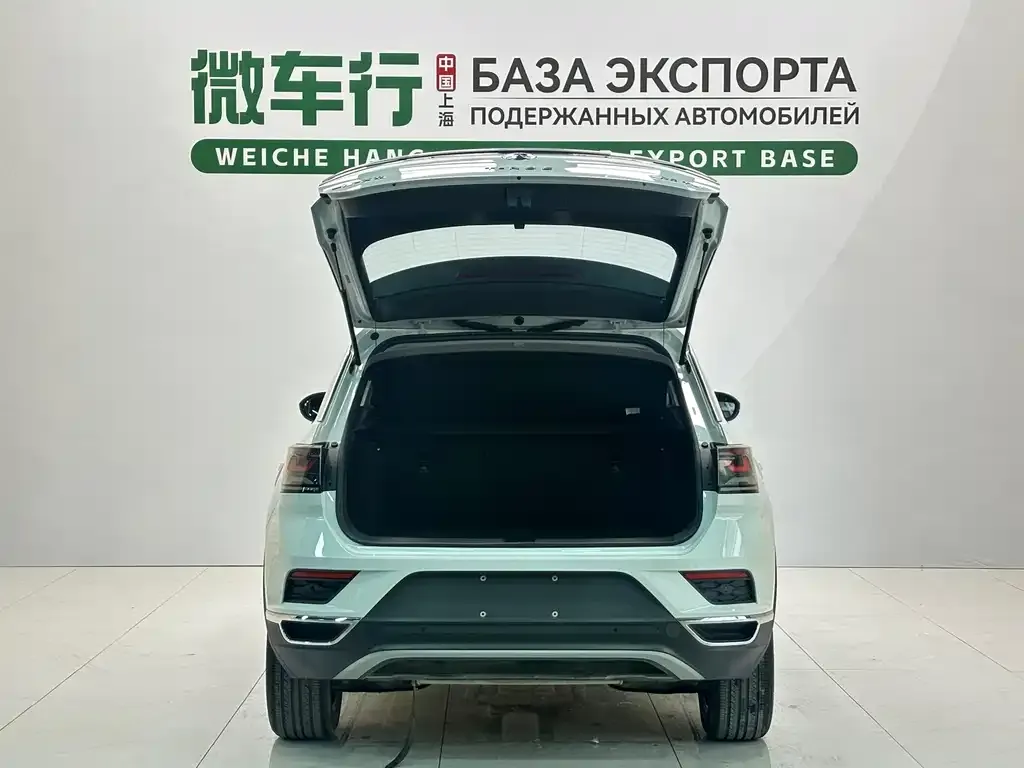 Volkswagen T-Roc — фото 9