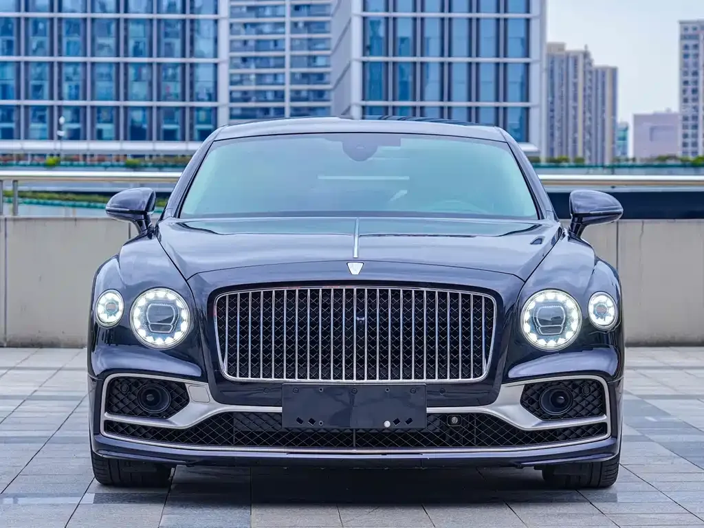 Bentley Flying Spur PHEV — фото 5