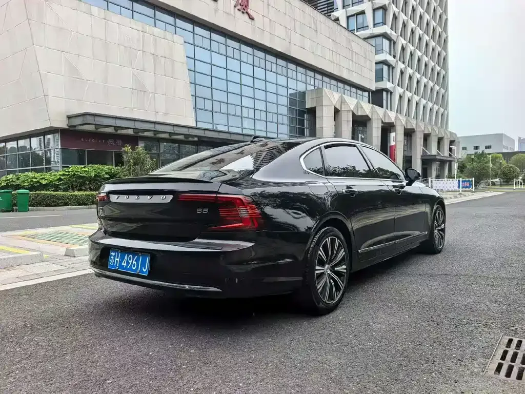 Volvo S90 — фото 4