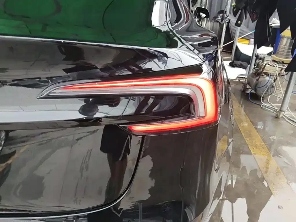 Tesla Model 3 — фото 5
