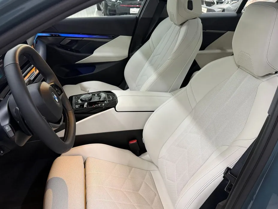 BMW 5-Series 2025 из KR, фото 6