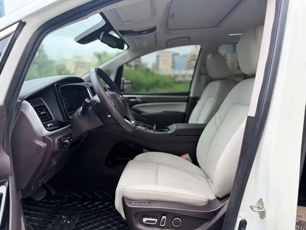 GAC Motor Trumpchi M8 — фото 10