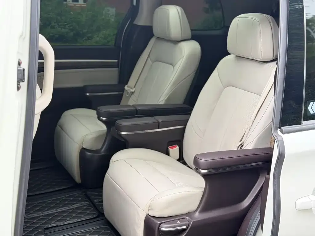 GAC Motor Trumpchi M8 — фото 3