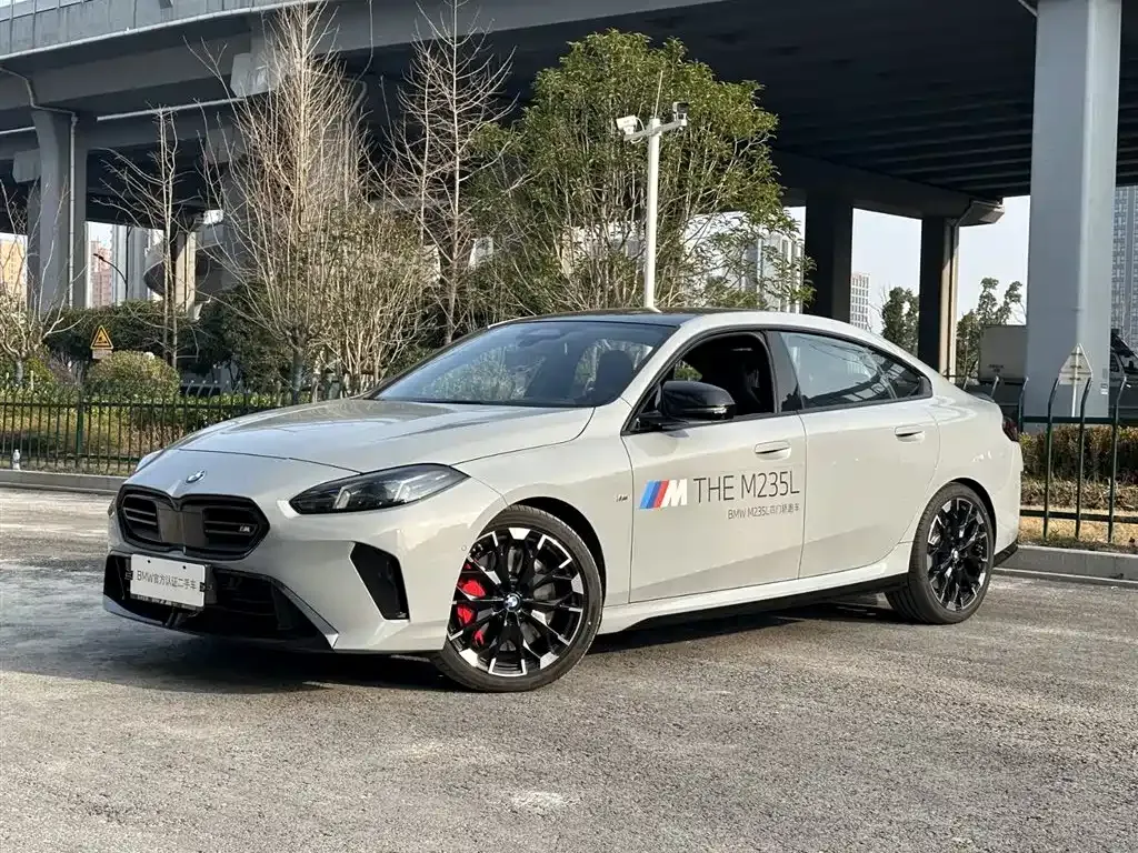 BMW M235L
