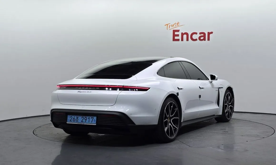 Porsche Taycan 2025 из KR, фото 4