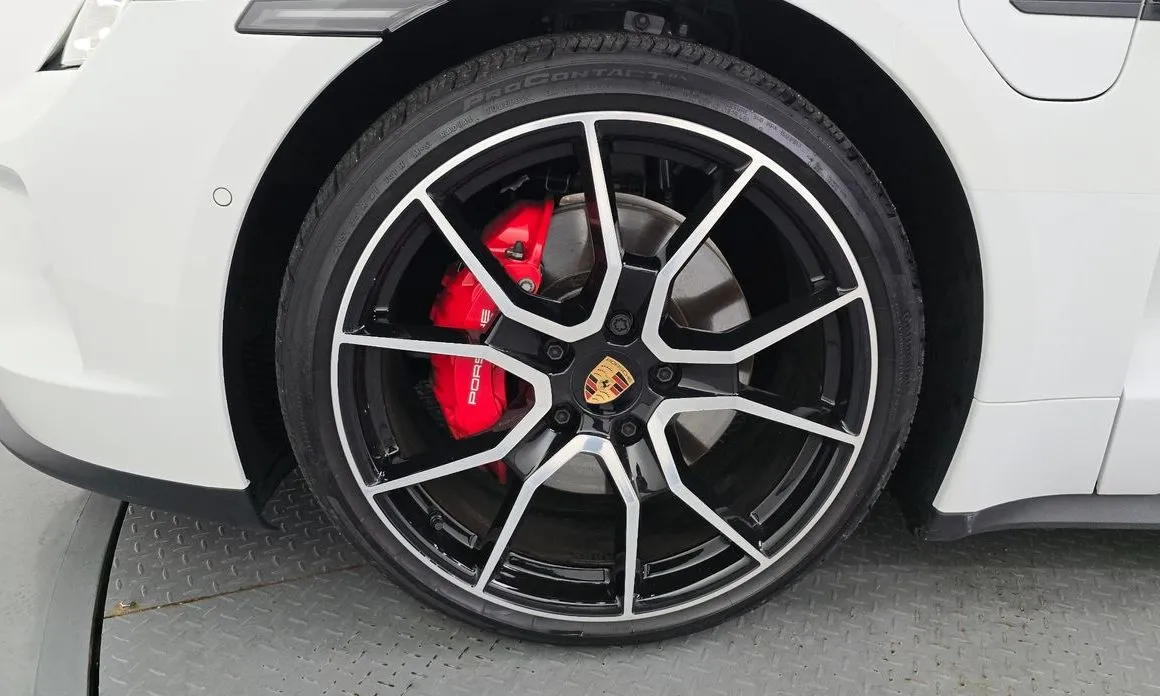 Porsche Taycan 2025 из KR, фото 5