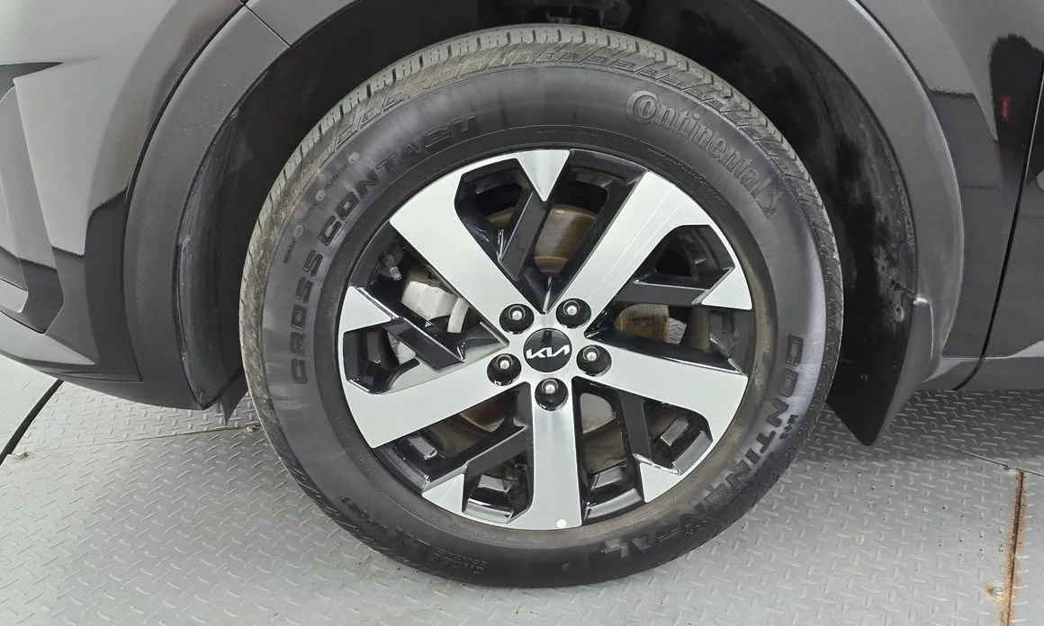 Kia Sorento — фото 6