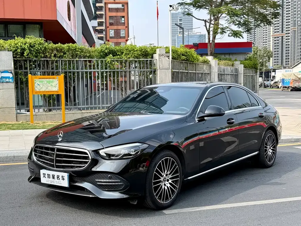 Mercedes-Benz C-Class — фото 1