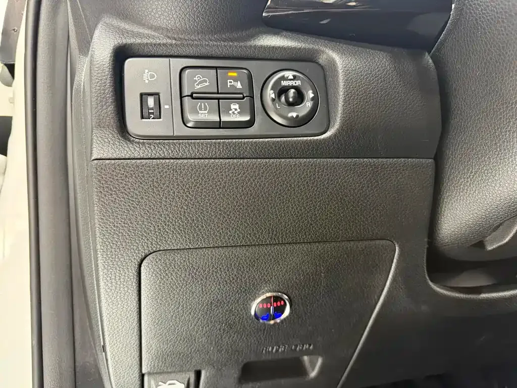 Kia KX1 — фото 5