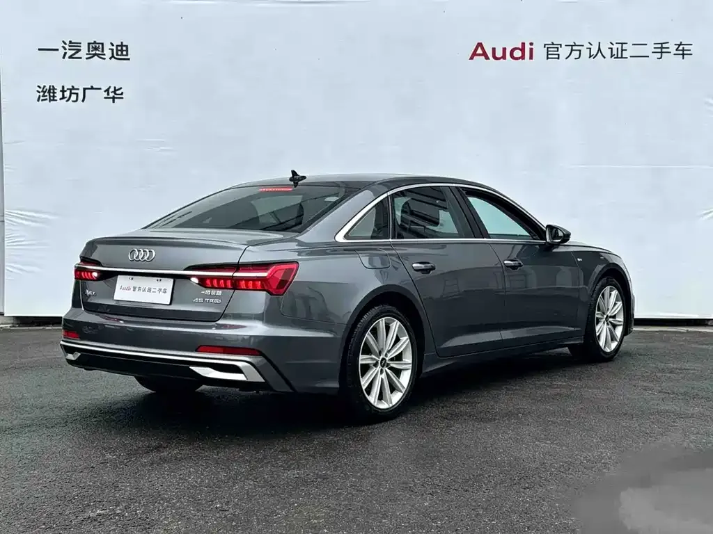 Audi A6L — фото 9