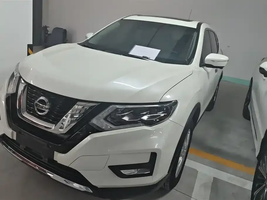 Nissan X-Trail — фото 1